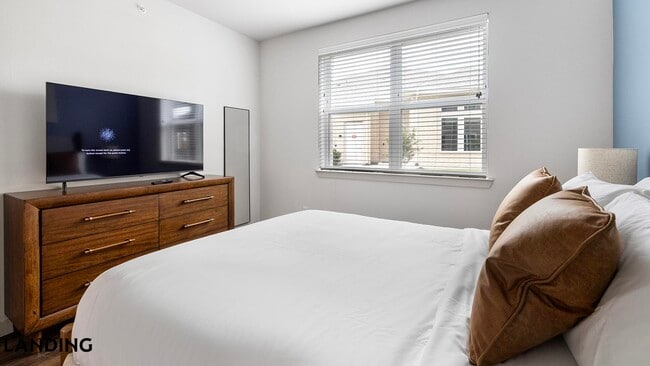 Photo - 255 Williamsburg Pkwy Unit J102