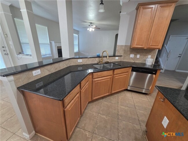 Photo - 423 Wrought Iron Dr