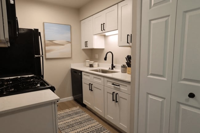 Photo - Sycamore Creek Apartments