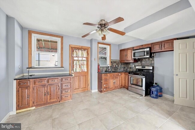Photo - 4814 Devereaux St