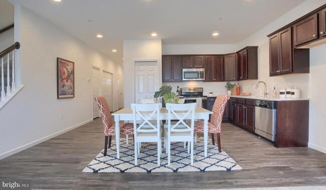 Photo - 1706 Shady Ln