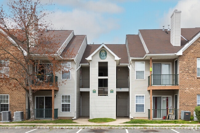 Building Photo - Countryside Apartments