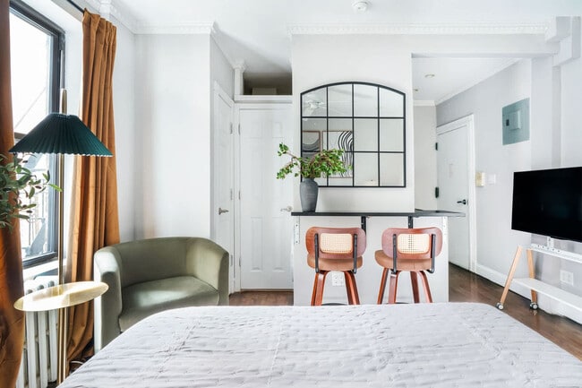 Photo - 234 Mott St Unit SI ID1380012P