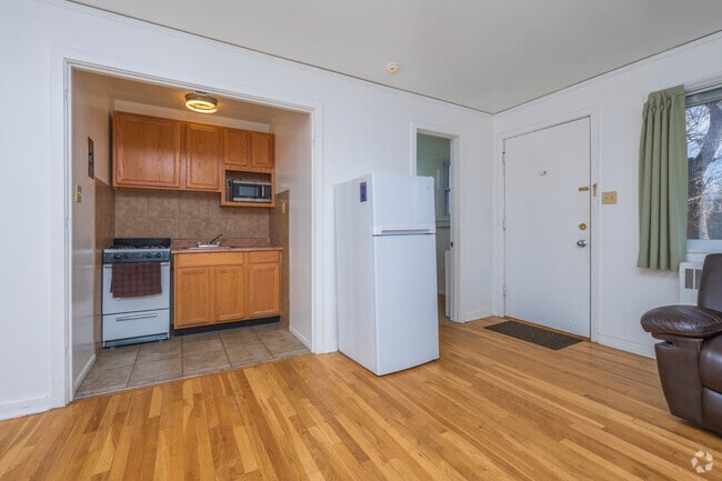 1BR, 1BA - 700SF - Kitchen - Myrtle Apartments - All Utilities Included