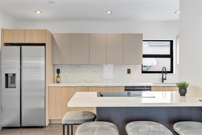 Photo - 501 NW 46th St