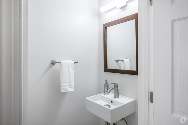 3 BR, 1.5 BA - 2,000 SF - 1628 Massachusetts Ave