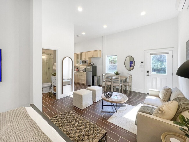 Photo - 3355 Saratoga Rd Unit ID1035922P