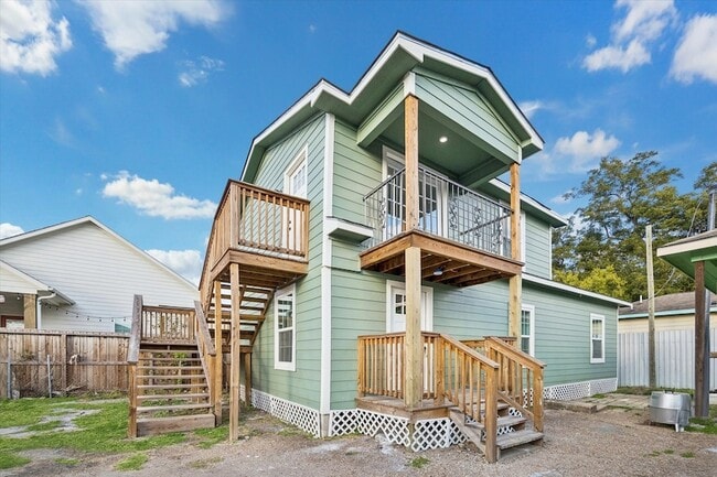 Building Photo - 711 E 32nd St Unit B