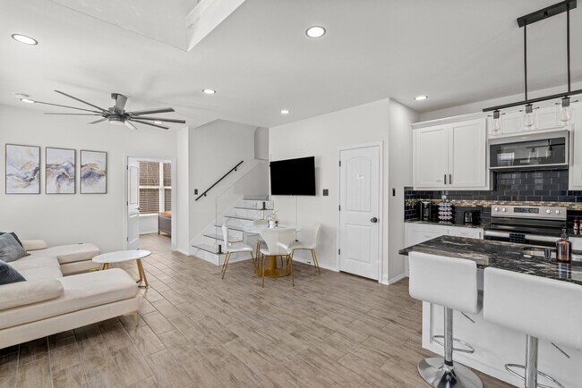 Photo - 3518 Dennis St Unit ID1387517P