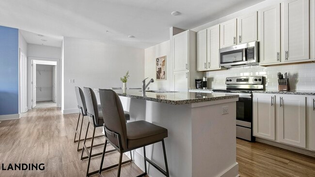 Photo - 5209 Craftsman Dr Unit 600-300