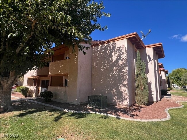 Photo - 1515 E Reno Ave Unit B208