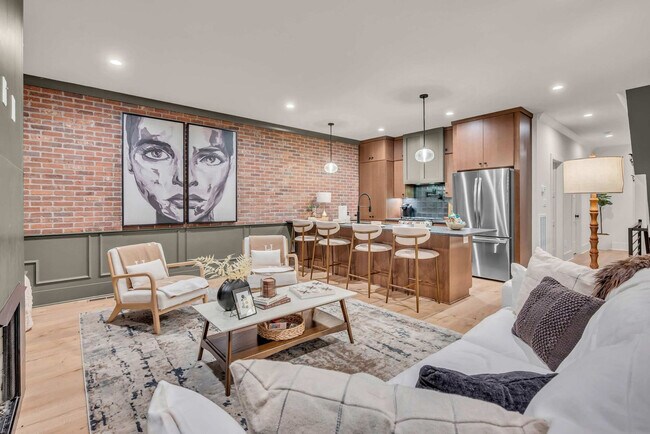 Photo - 1701 Portland Ave Unit ID1356276P