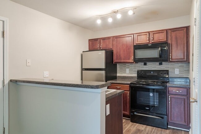 Photo - The Waterford Apartment Homes