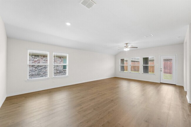 Photo - 1332 Pierce Ln