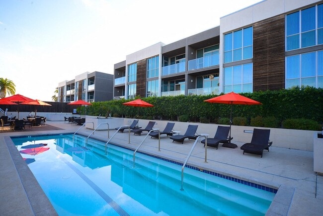 Swimming pool and great sun deck at 12th Street Lofts in National City, California. - 12th Street Lofts