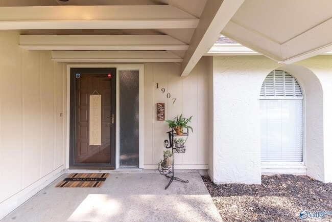 Photo - 1907 Waxleaf Green SE