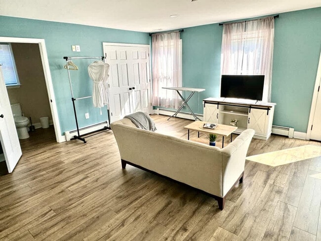 Photo - 14386 Calvert St Unit ID1363916P