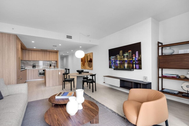 Building Photo - 99 SE 5th St Unit SI FL16-ID1540981P
