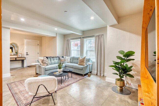 Photo - 4065 N Mississippi Ave Unit ID1309852P