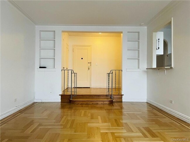 Photo - 210 Martine Ave Unit 5N