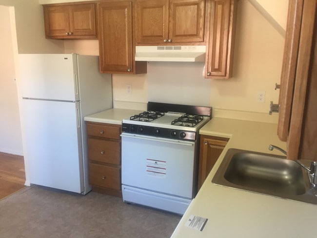 Photo - Kings Arms Garden Apartments