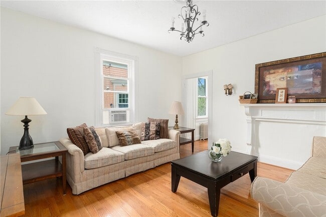 Photo - 53 Warner St