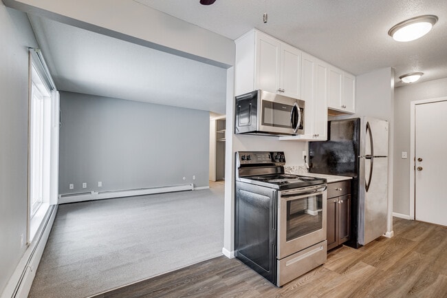 Photo - Whispering Pond Apartments