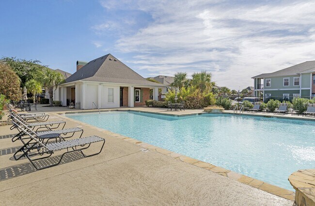 Photo - Reflections of Island Park Apartments