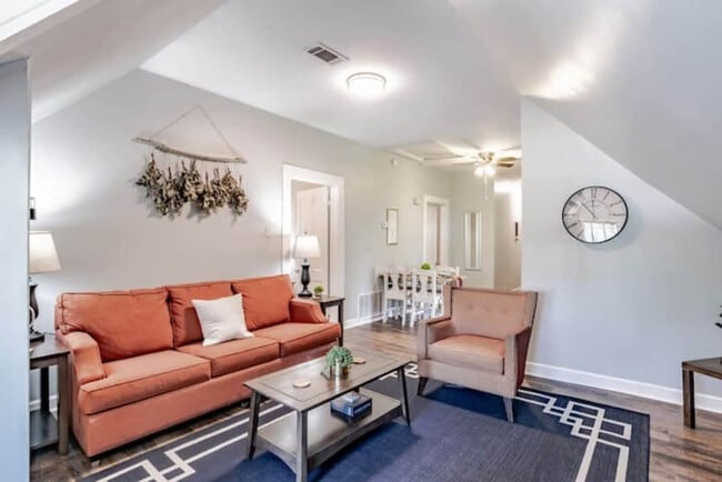 Photo - 57 N Ann St Unit ID1043453P