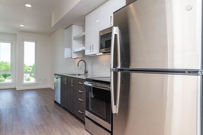 Photo - Axletree Apartments - City Vibes, Small Town Soul