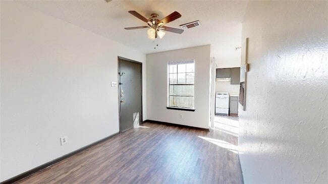 Photo - 725 Peppertree Dr Unit 31