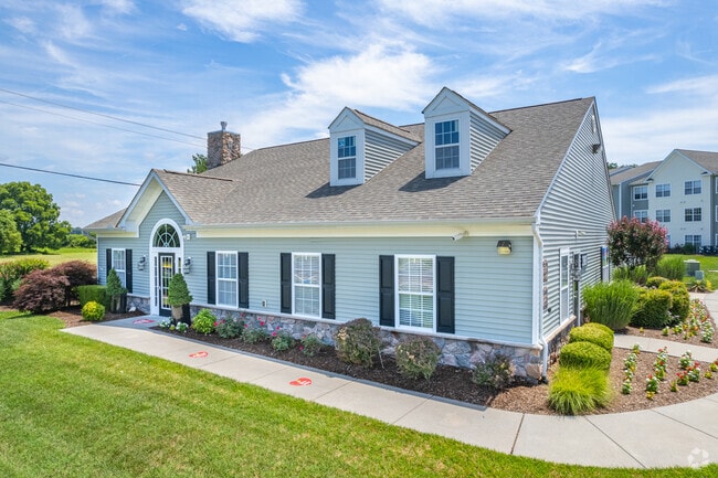 Leasing Office - The Pointe of Stoneybrook