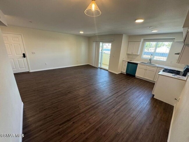 Photo - 1850 Buyers St Unit 203