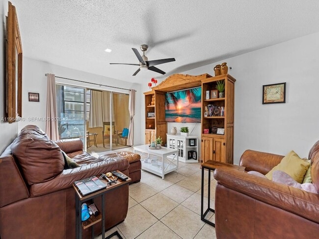 Photo - 10641 SW 108th Ave Unit 2E