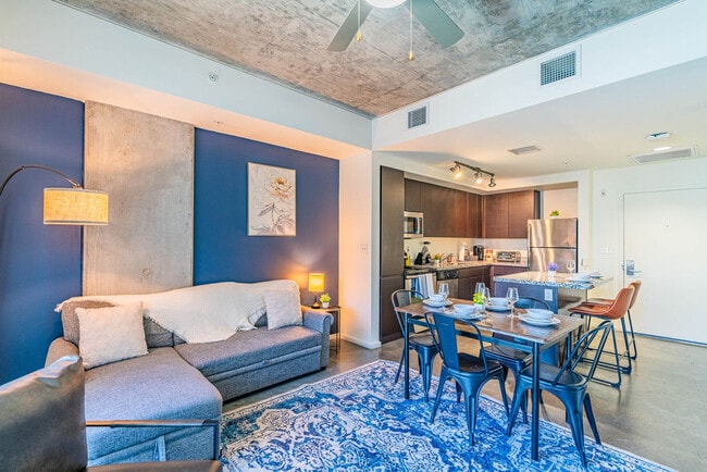 Building Photo - 914 N 4th St Unit ID1263022P