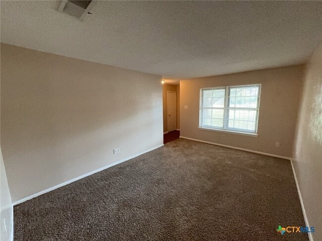 Photo - 1013 Kathey Dr