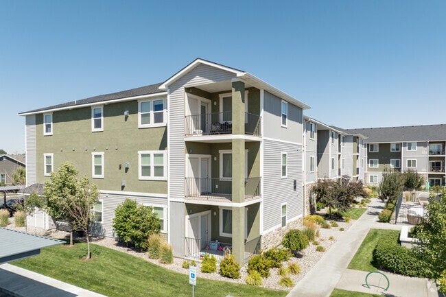Alternate Community Image - The Residences at First Street