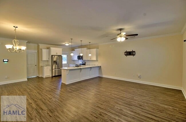 Photo - 455 Bluff Rd