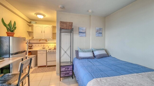 Photo - 108 S Montpelier Ave