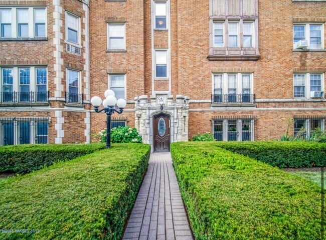 Photo - 10913 S Longwood Dr Unit 3