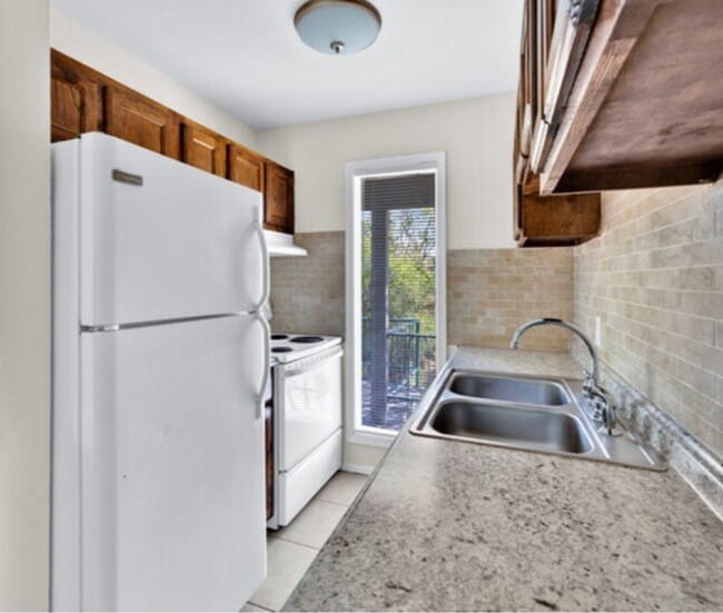 Photo - Sterling Oak Apartments