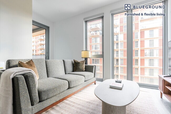 Building Photo - 600 4th St SW Unit SI FL5-ID1236