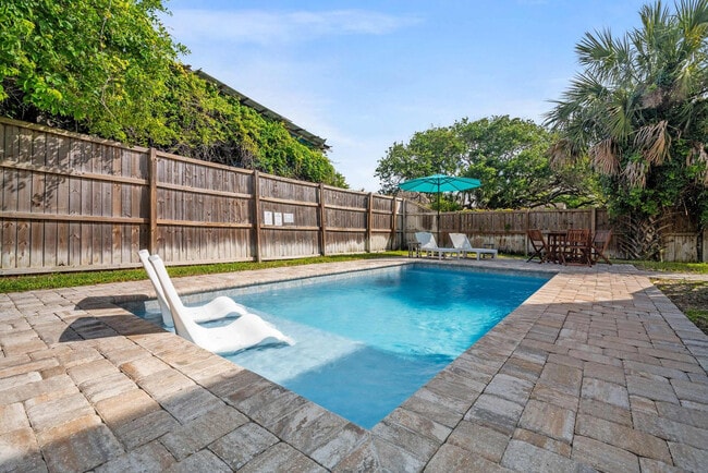 Photo - 302 Twelvth St Unit ID1281935P