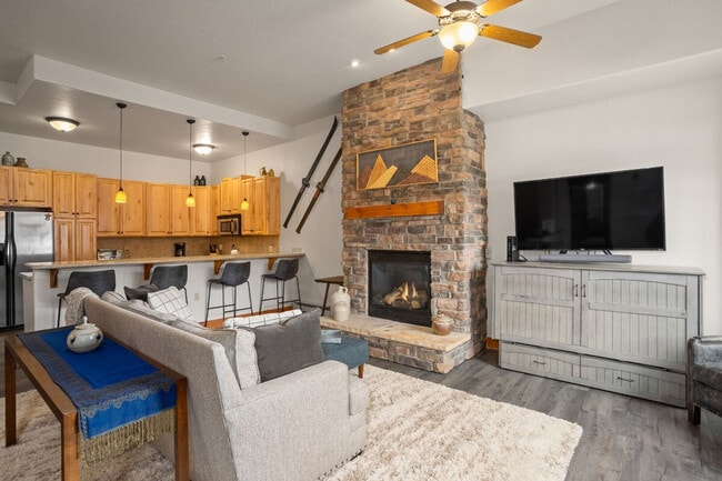 Building Photo - 465 Anglers Dr Unit SI ID1564262P