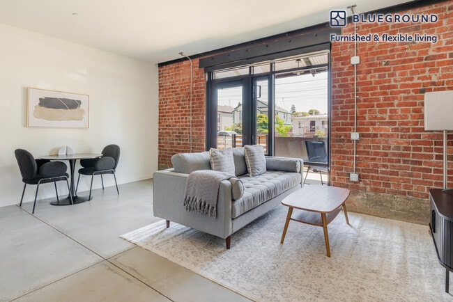 Building Photo - 1501 Buena Vista Ave Unit FL0-ID1875