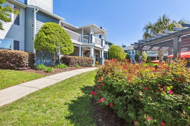 Photo - Palmetto Place Apartments