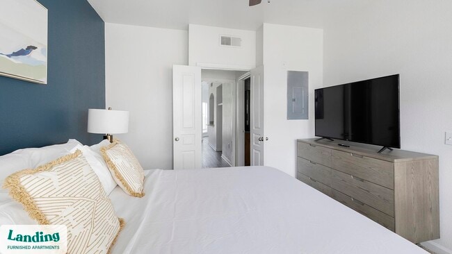 Photo - 1000 Henderson St Unit 335