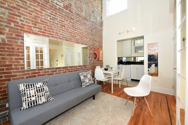 Building Photo - 692 10th Ave Unit ID1323940P