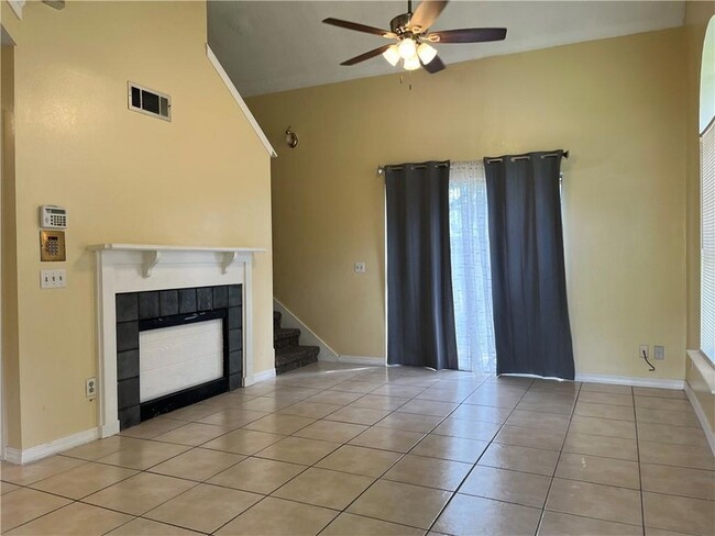 Photo - 1002 Greenspoint Drive