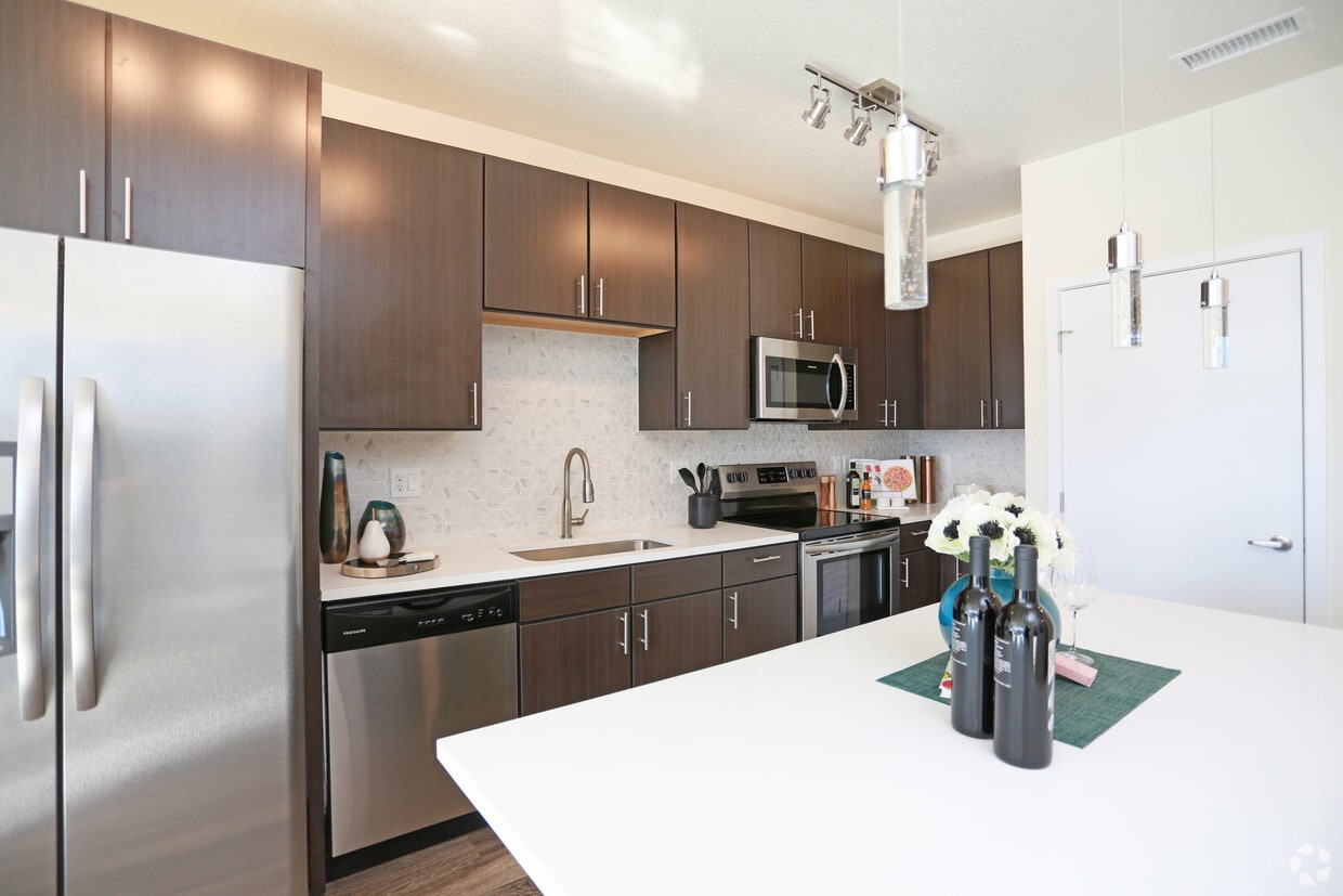 Floor Plan - 1 Bedroom, 1.5 Bathroom